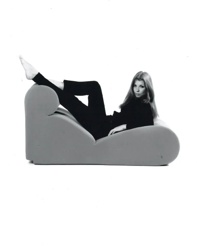 11 C. Boeri, Poltrona Bobo Relax Per Arflex, 1967. Photo M. Masera Courtesy Archivio Arflex.jpg.jpg