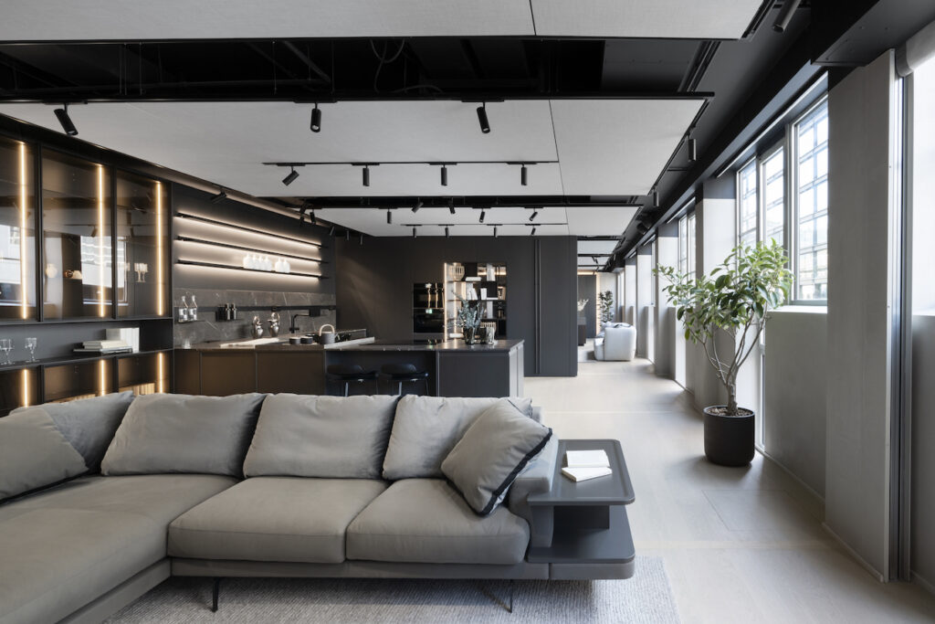 showroom arrital amdl circle parquet in rovere