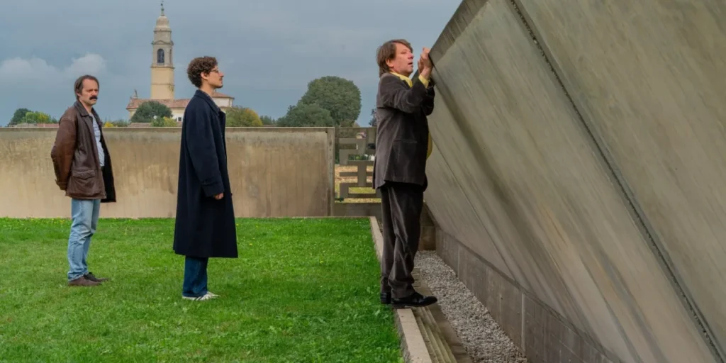 Le città di pianura film recensione tomba brion