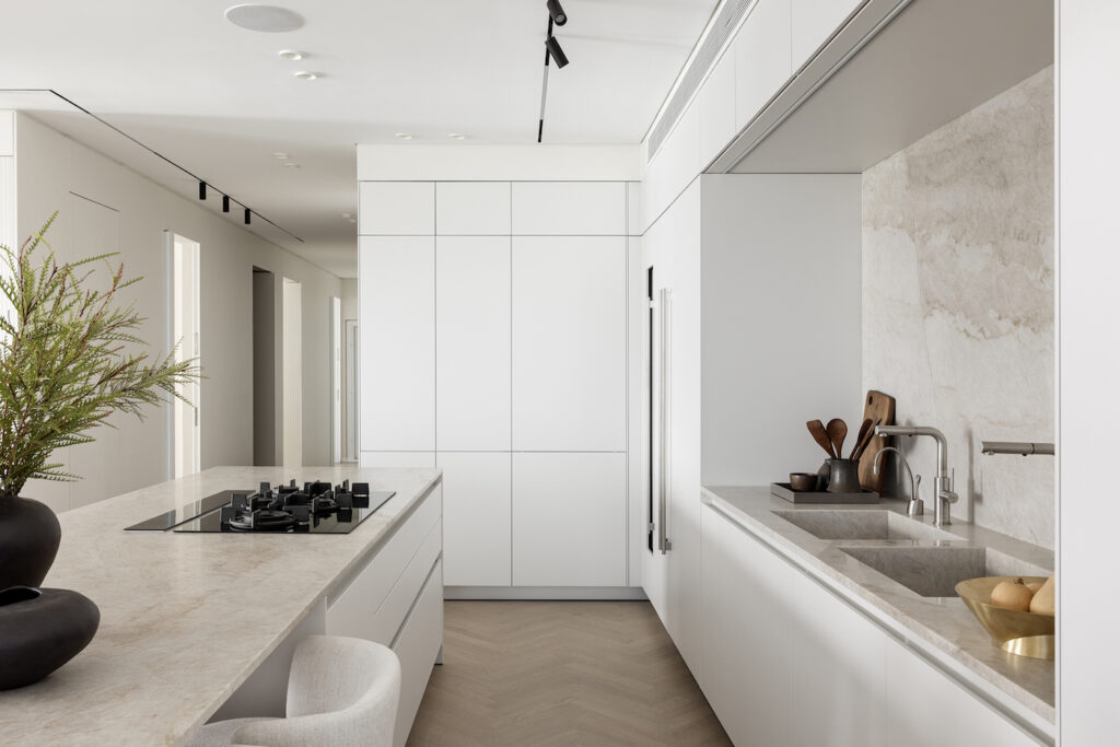LG RESIDENTIAL HIGH END RESIDENTIAL 25 ISRAELE JERUSALEM APARTMENT CLASSICA GRISAGLIE AOK 70 GRIGIO BRETONE HERRINGBONE3