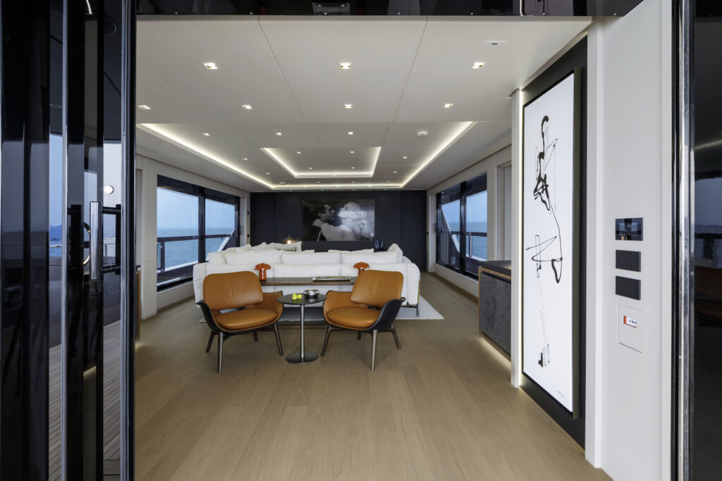 Mangusta GranSport  yacht lusso parquet rovere 