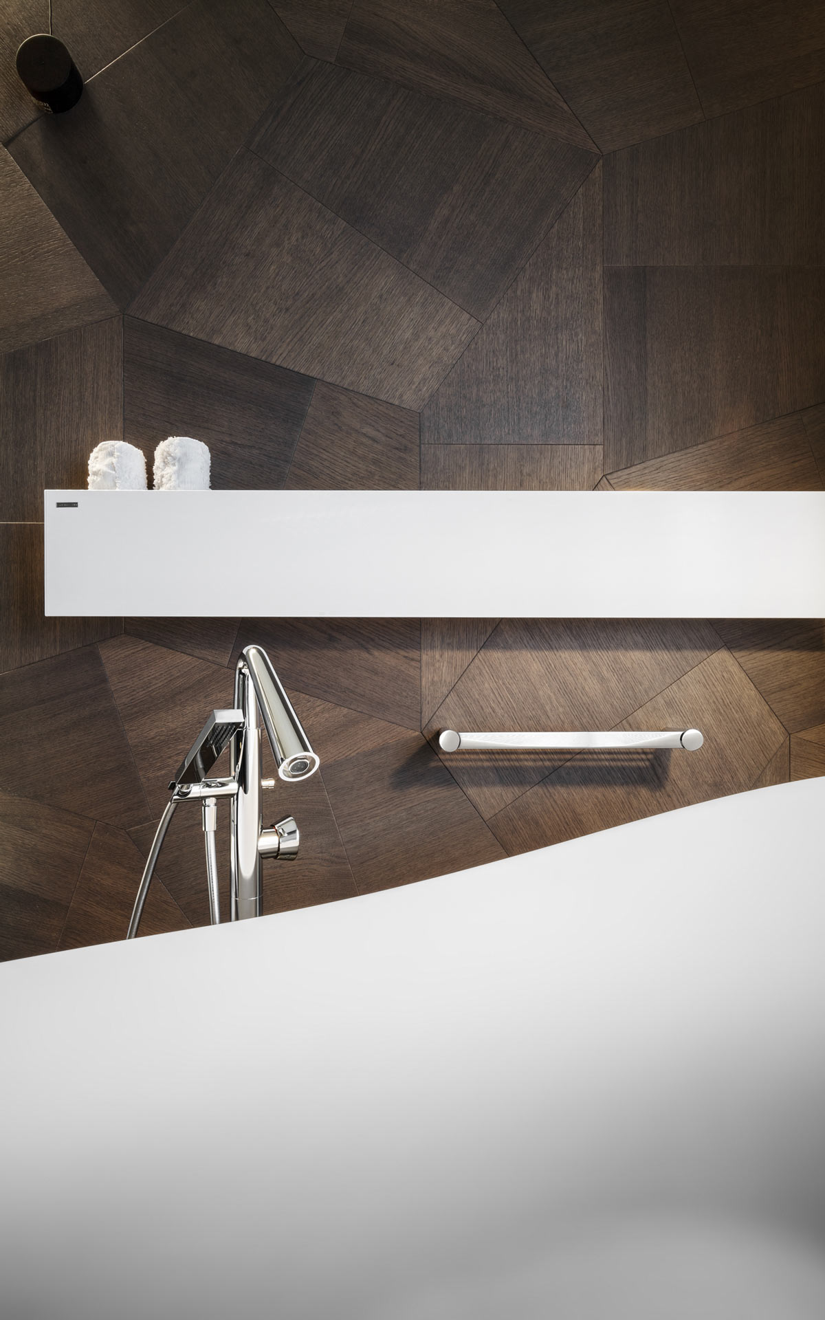 Slide Tortora Parquet Naturalgenius Q 1200×1920 Penthouse one-11 | CityLife Milano | Tortora