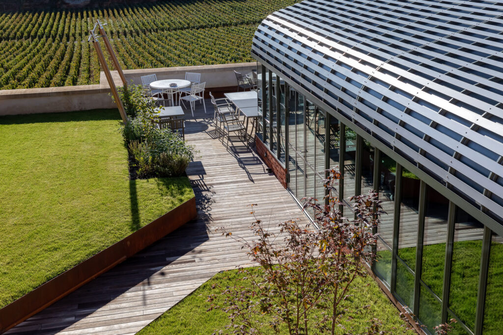 Ristorante Chateau de St. Aubin outdoor parquet decking frassino