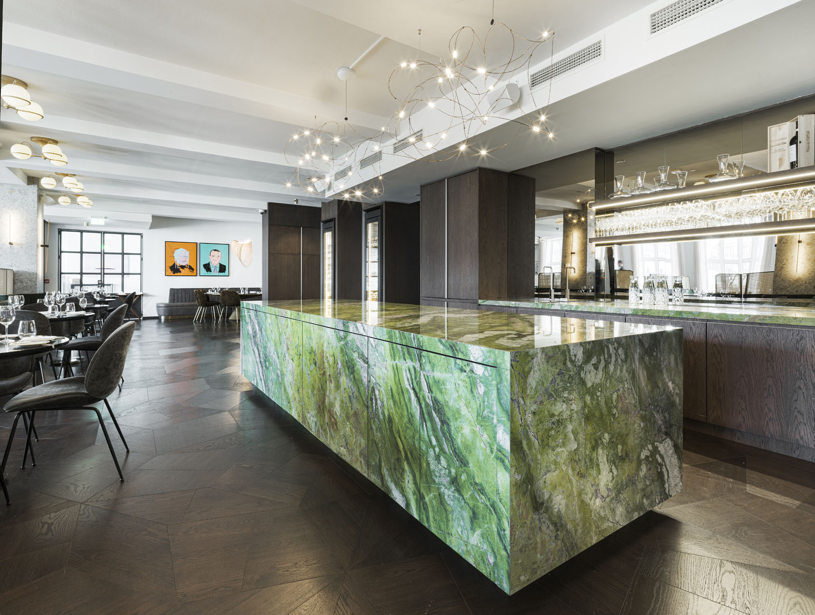 Hotel Parliament Islanda 4 Slide | Rovere Tortora | Parliament Hotel - Islanda