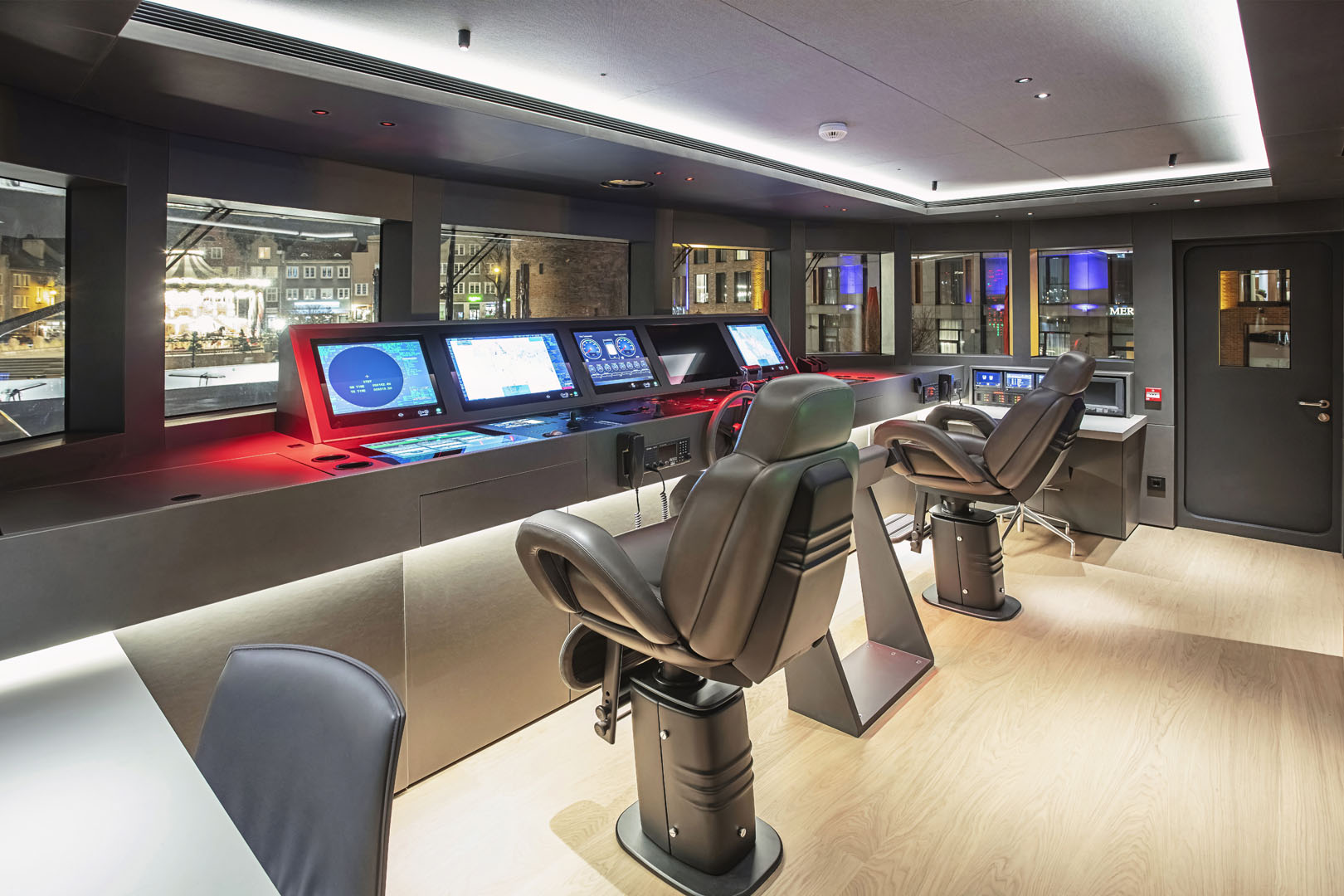 CONRAD C144S ACE INTERIOR BD Wheelhouse 48A0041(3)A Un yate que es una obra de arte flotante