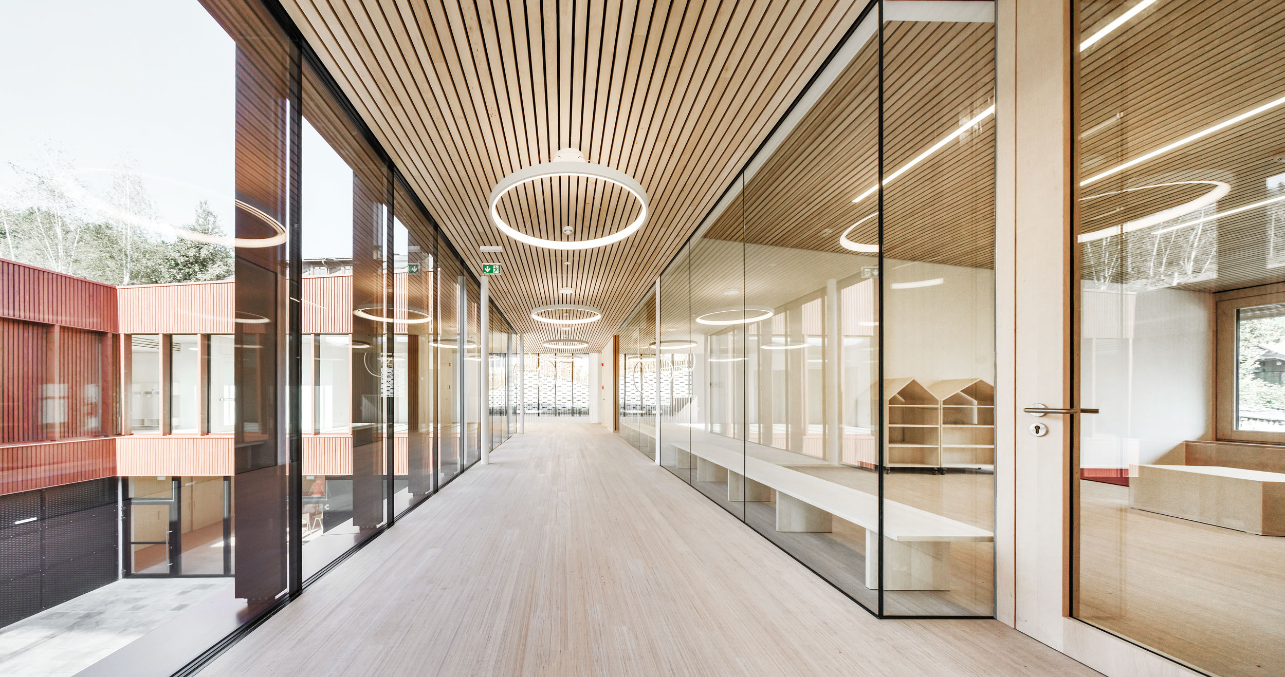 Listone Giordano dresses the new school in Chienes
