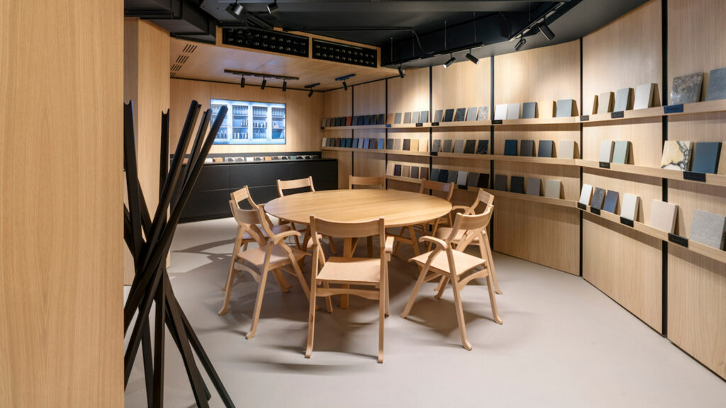 Showroom de parquet de roble natural claro