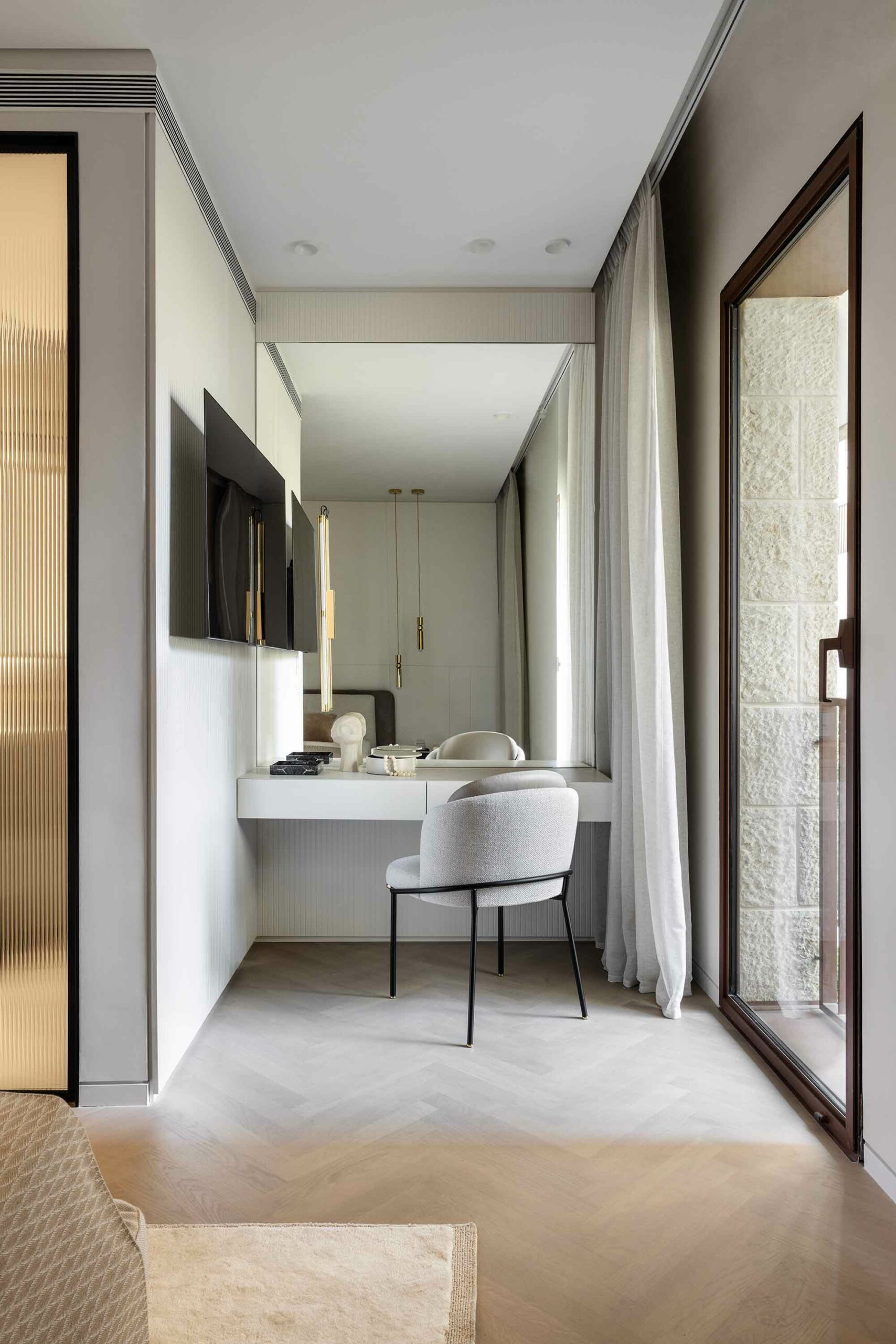 LG RESIDENTIAL HIGH END RESIDENTIAL 25 ISRAELE JERUSALEM APARTMENT CLASSICA GRISAGLIE AOK 70 GRIGIO BRETONE HERRINGBONE5 Una casa vacanze di lusso per momenti familiari indimenticabili