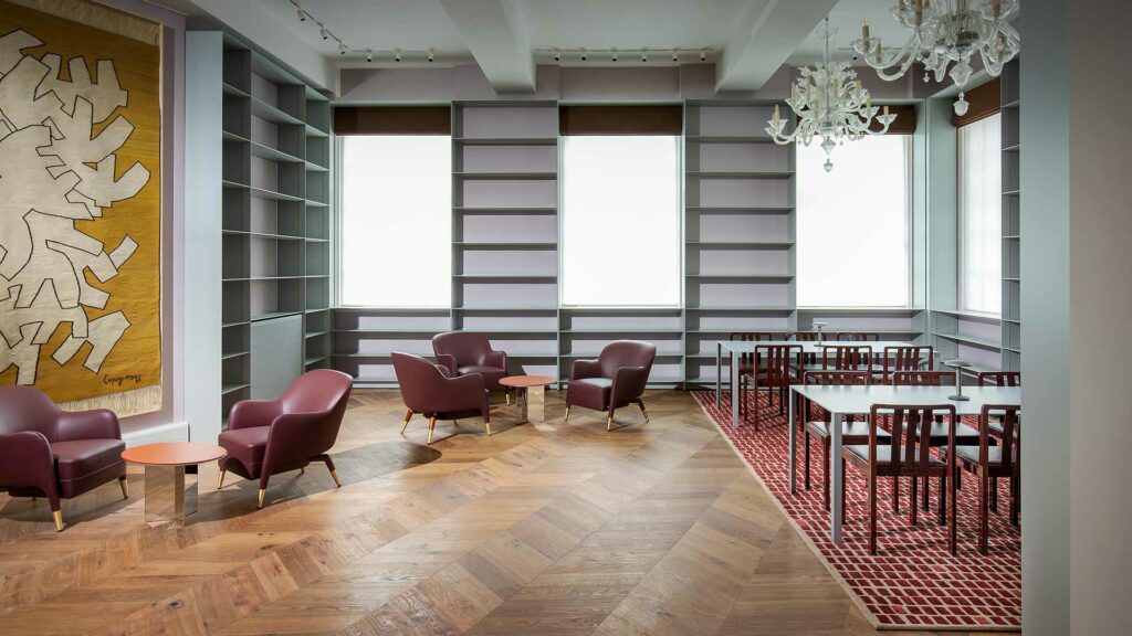 natural oak parquet flooring
