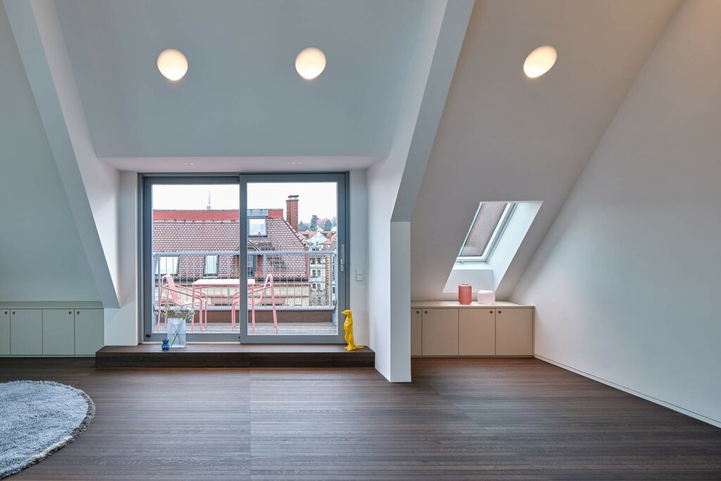 loft a Stoccarda con parquet scuro